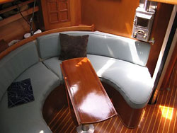 Endeavour 42 Sailboat Circular Dinette