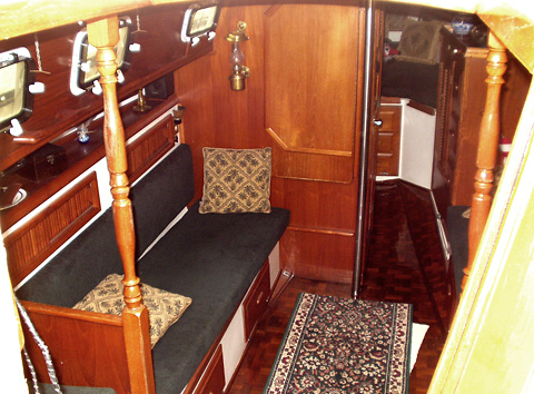 Endeavour 32 Sailboat