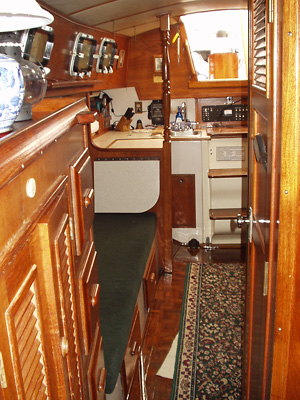 Endeavour 32 Sailboat