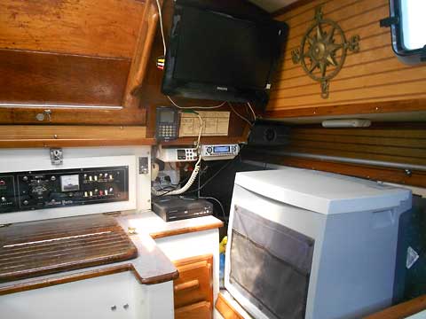 1980 Endeavour 32 Sailboat