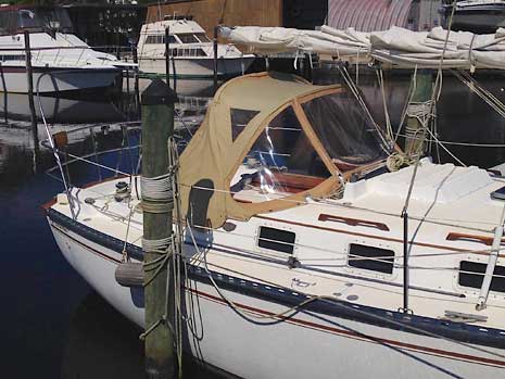 1983 Endeavour 33 Sailboat