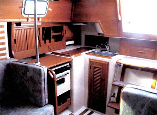 1983 Endeavour 33 Sailboat