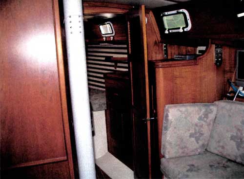 1983 Endeavour 33 Sailboat