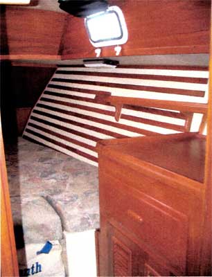 1983 Endeavour 33 Sailboat