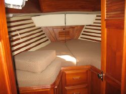 Endeavour 40 Sailboat