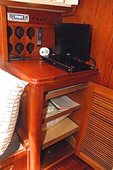1983 Endeavour 40 Sailboat Salon Storage
