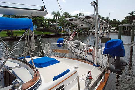 1983 Endeavour 40 Sailboat Aft Deck