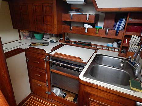 1984 Endeavour 40 Sailboat