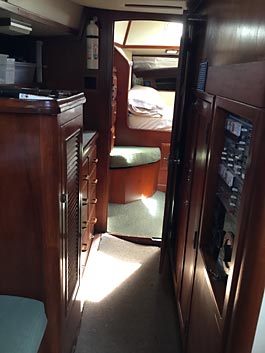 1983 Endeavour 40 Sailboat - Aft Cabin Hallway