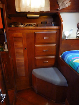 Endeavour 40