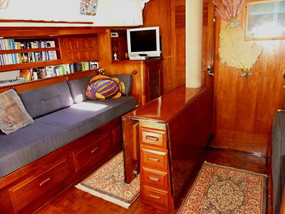 Endeavour 40