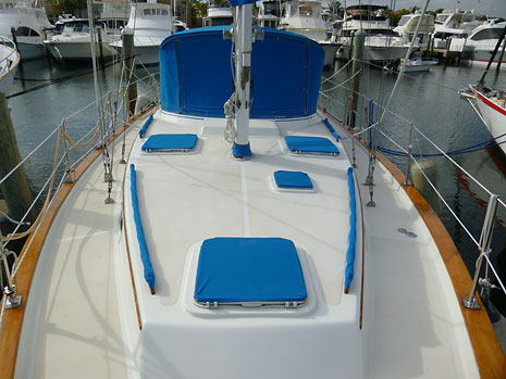 1986 Endeavour 42 Sailboat