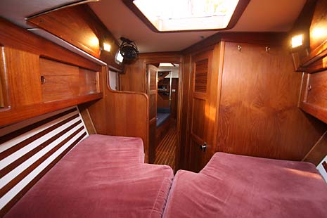 Endeavour 42 Sailboat Forward Cabin V-Berth