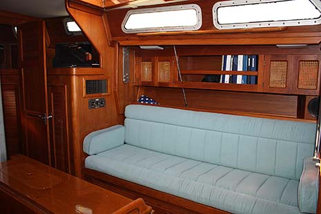 1989 Endeavour 42 Sailboat