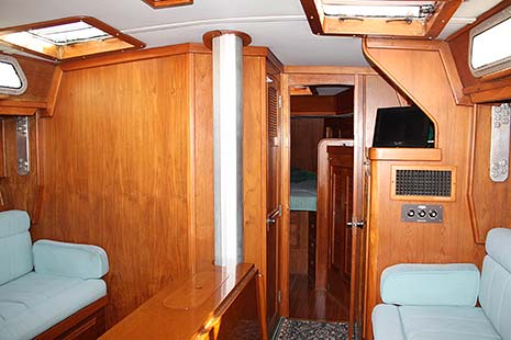1989 Endeavour 42 Sailboat