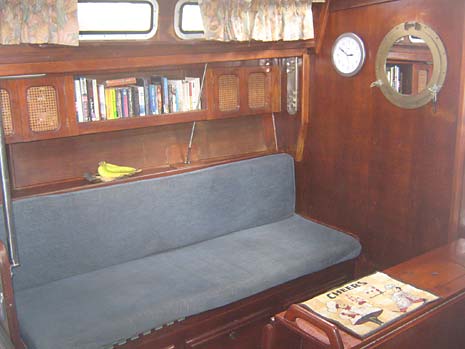 1985 Endeavour 42 Salon