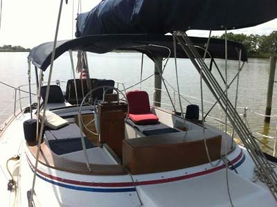 Endeavour 42 Cockpit