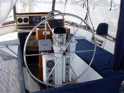 Endeavour 42 Helm
