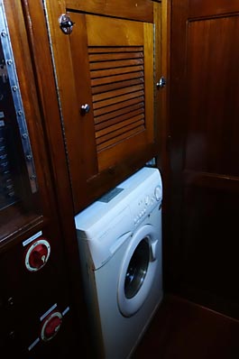 1978 Endeavour 43 Sailboat Washer
