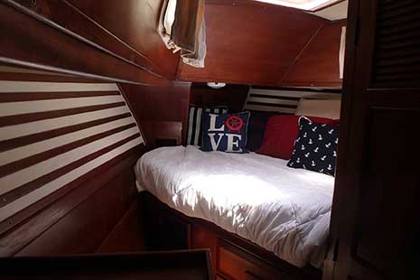 Endeavour 43 Ketch Forward V-Berth Cabin