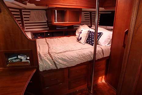 Endeavour 43 Ketch Aft Cabin