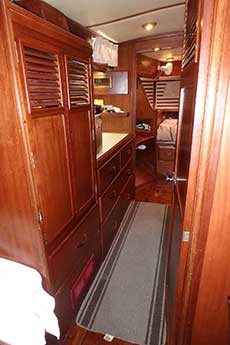 Endeavour 43 Ketch Hallway