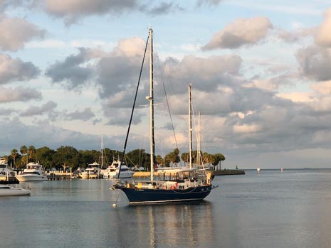 1980m Endeavour 43 Sailboat