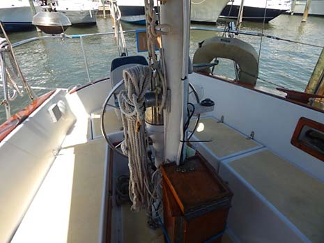 1980 Endeavour 37 Ketch Cockpit