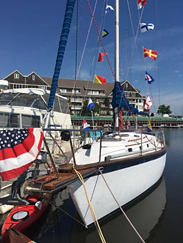 1979 Endeavour 37 Plan A Sailboat Bow
