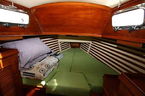 1980 Endeavour 37 Plan-B V-Berth
