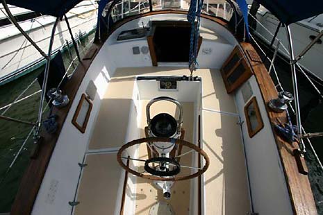 1980 Endeavour 37 Cockpit