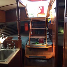 1979 Endeavour 37 Plan-A Companionway