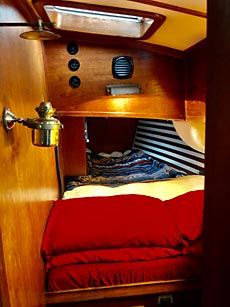 Endeavour 37 Sailboat port berth