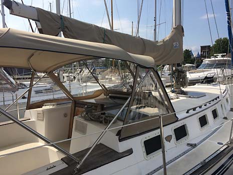 1984 Endeavour 38 Aft Cockpit Sailboat Cockpit
